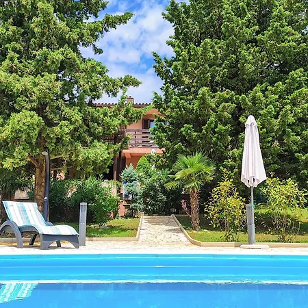 Holiday Pinia By Interhome