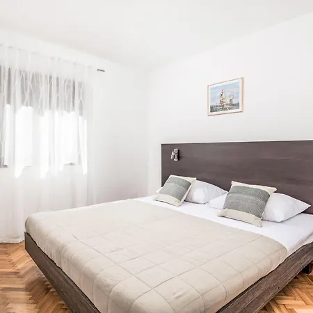 Holiday Pinia By Interhome Hébergement de vacances *