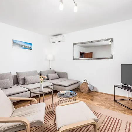 Holiday Pinia By Interhome